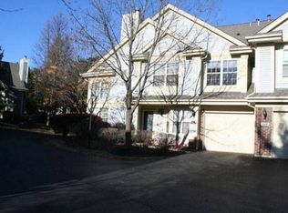 1256 Old Mill Ln, Elk Grove Village, IL 60007