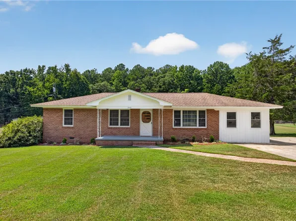 242 Sherwood Dr, Belton, SC 29627
