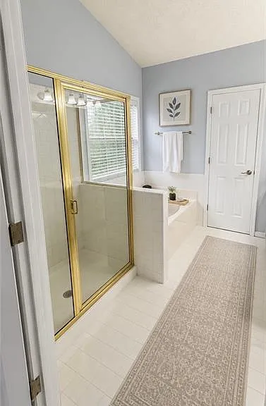 326 Canterbury Place Dr — Photo 77