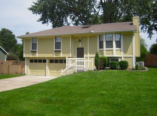10413 N Baltimore Ave, Kansas City, MO 64155