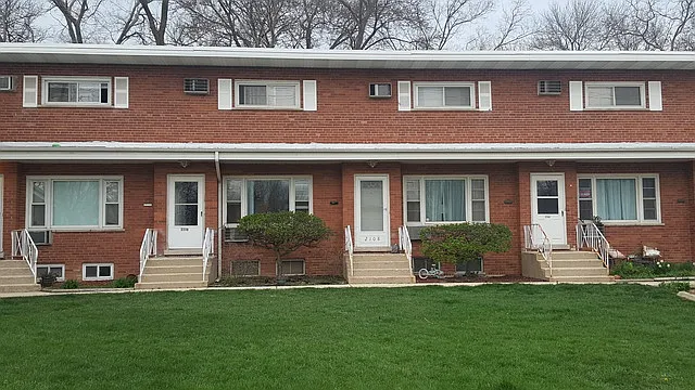 2108 Warren Ave photo 1