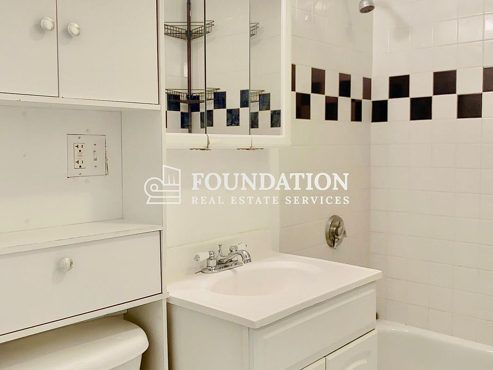 1st image of 44 Lafayette Ave #503AA