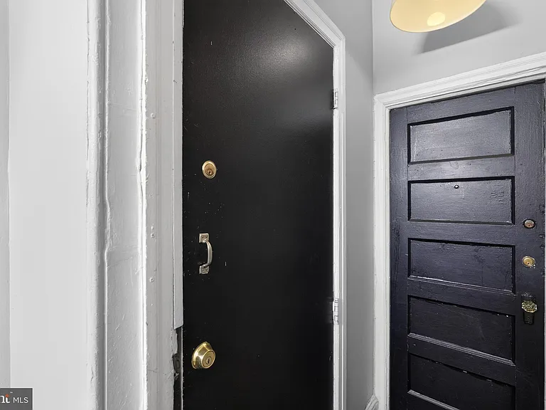 2124 Spruce St #4F — Photo 3