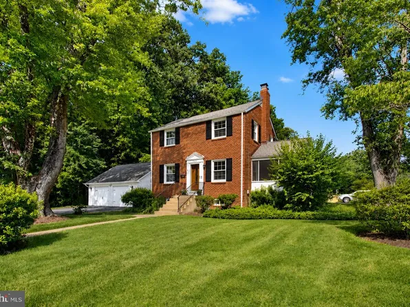 7208 Early St, Annandale, VA 22003