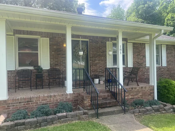 181 Church St S, Mc Ewen, TN 37101