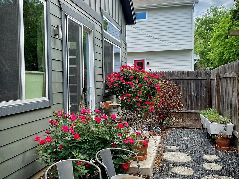 1709 Madison Ave — Photo 14