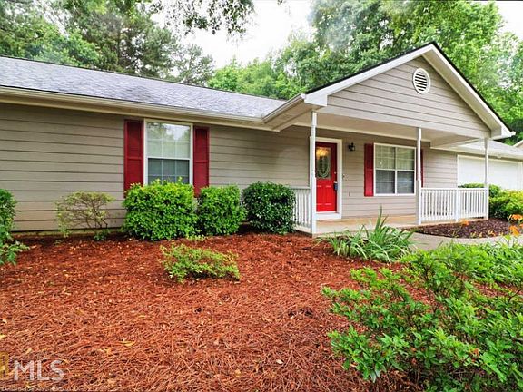 3rd image of 5 Christian Woods Dr SE