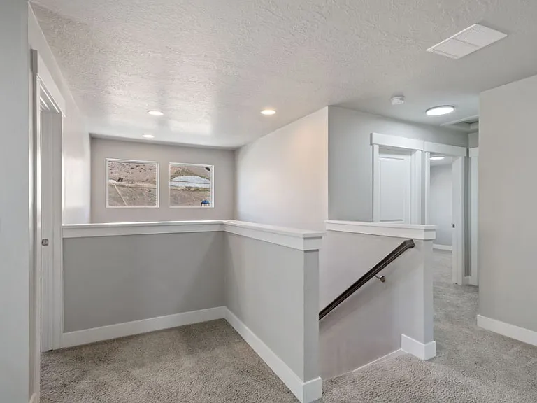 2101 W Northridge Dr — Photo 23