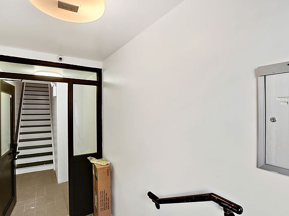 3rd image of 352 E 116th St APT 3