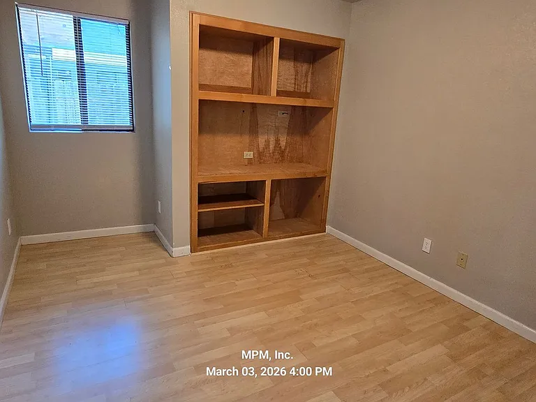 915 Moran Ct — Photo 15
