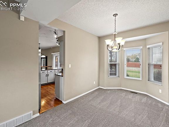 5th image of 8035 Chancellor Dr