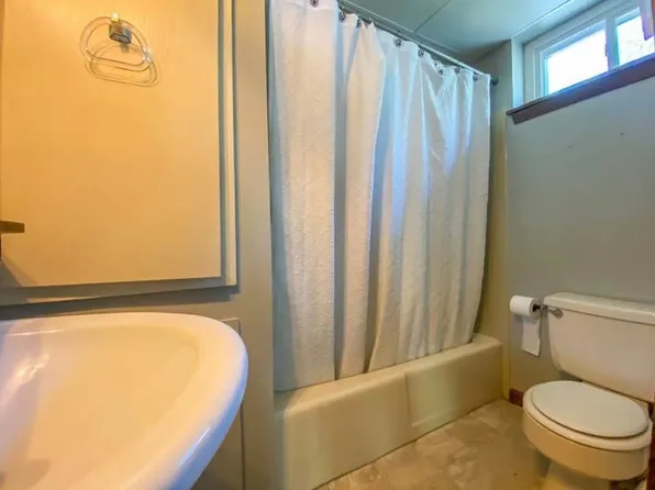 136 Mount Hunger Shore Rd, Windham, ME 04062