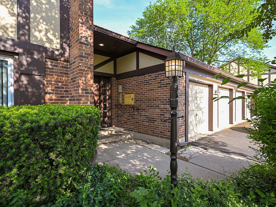 1st image of 411 Ramblewood Dr APT A