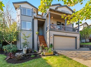 15089 SW Greenfield Dr, Tigard, OR 97224