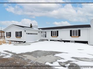 7800 Aztec Dr, Cheyenne, WY 82009