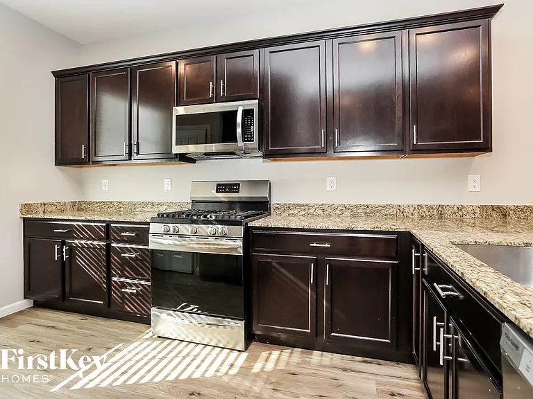 4340 Stardusk Falls Ave — Photo 5