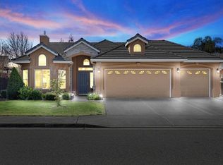 10637 N Spanish Bay Dr, Fresno, CA
