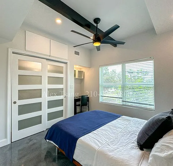 811 Montana St #2102 — Photo 11