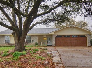 1218 Vivienne St, Weatherford, TX 76086