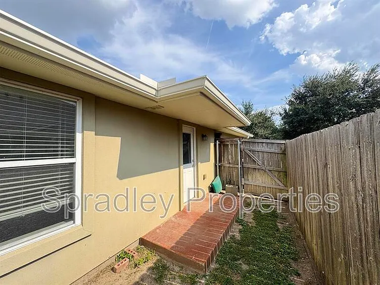 522A Pepper Spring Ct — Photo 16