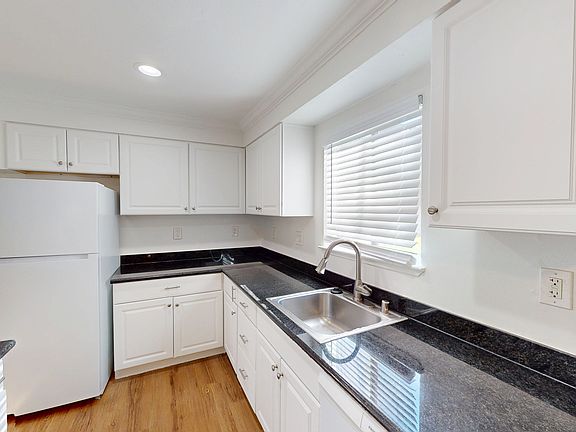 2nd image of 17A Clay Ct #17A