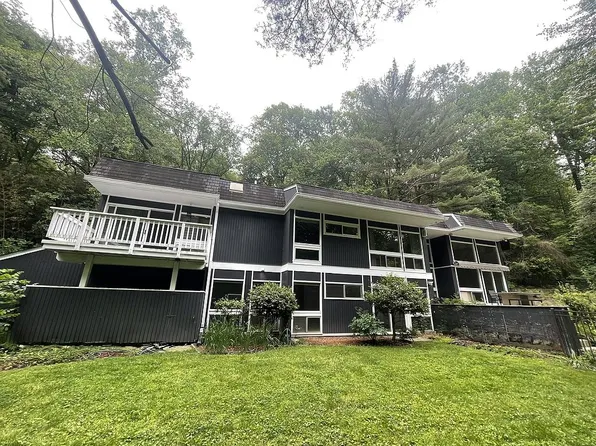 8532 Georgetown Pike, Mc Lean, VA 22102