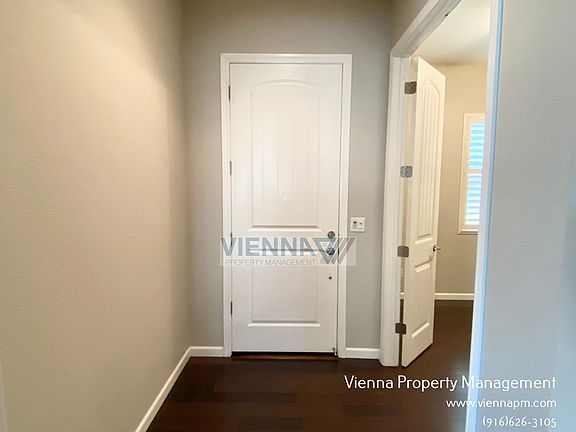 3rd image of 8066 Linda Isle Ln