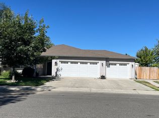 1605 Concerto Ln, Hughson, CA 95326