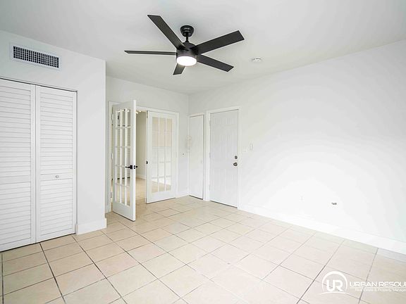 4th image of 922 Pennsylvania Ave APT 203