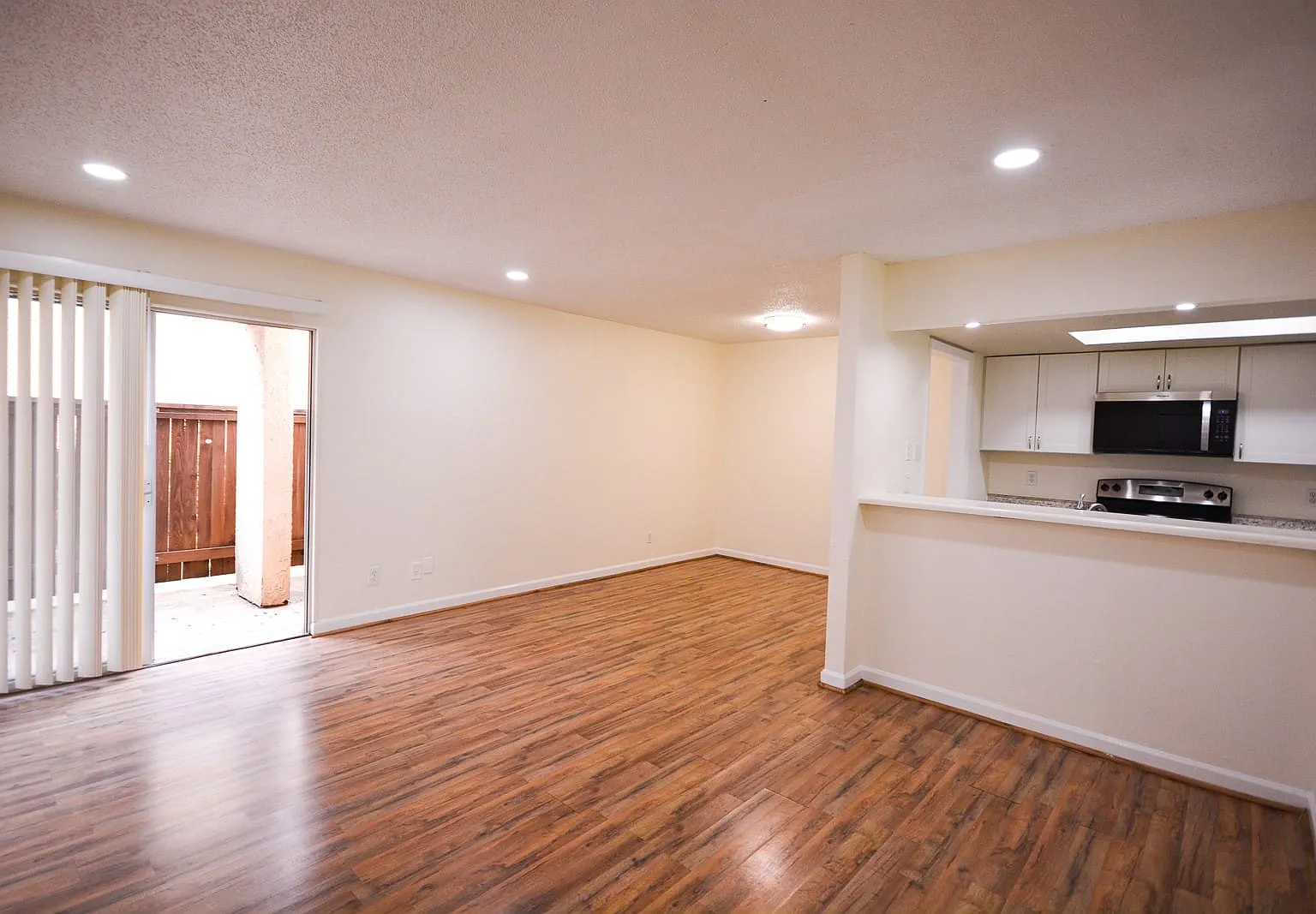1 bed, 1.0 bath, 658 sqft, $1,199 — Photo 4