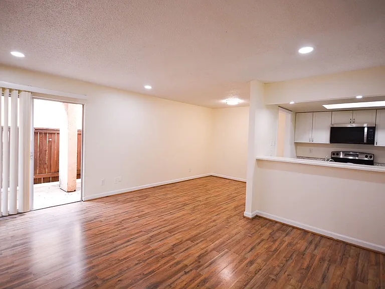 12816 Midway Rd #1067 — Photo 4