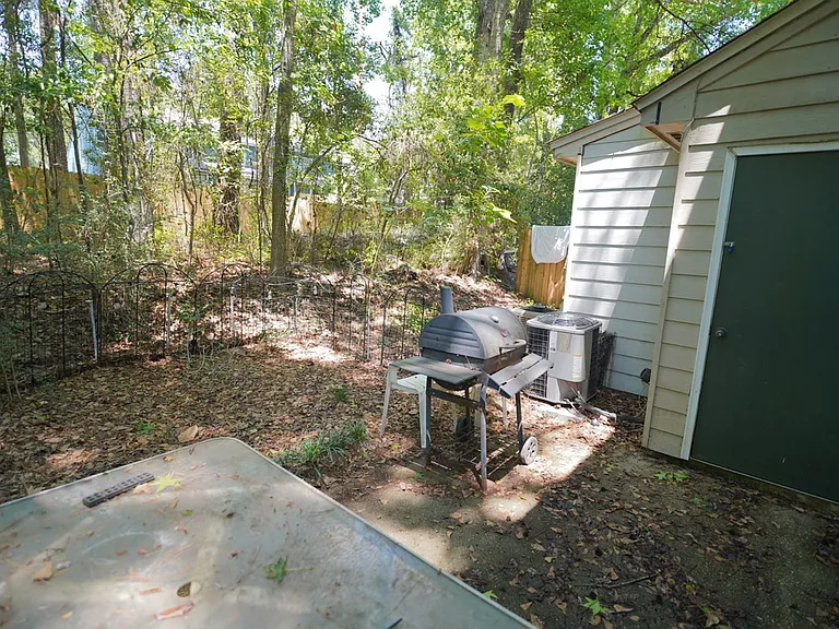 2335 Parrot Ln — Photo 21