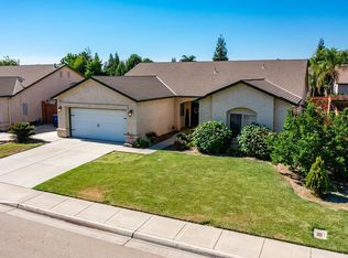 594 W Orange St, Kingsburg, CA 93631