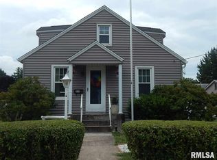 310 NE 6th St, Aledo, IL 61231