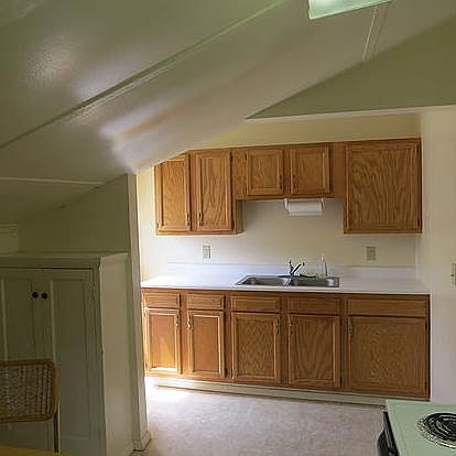 2nd image of 6 1/2 Gault Ave