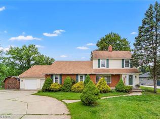 7140 Walton Rd, Walton Hills, OH 44146