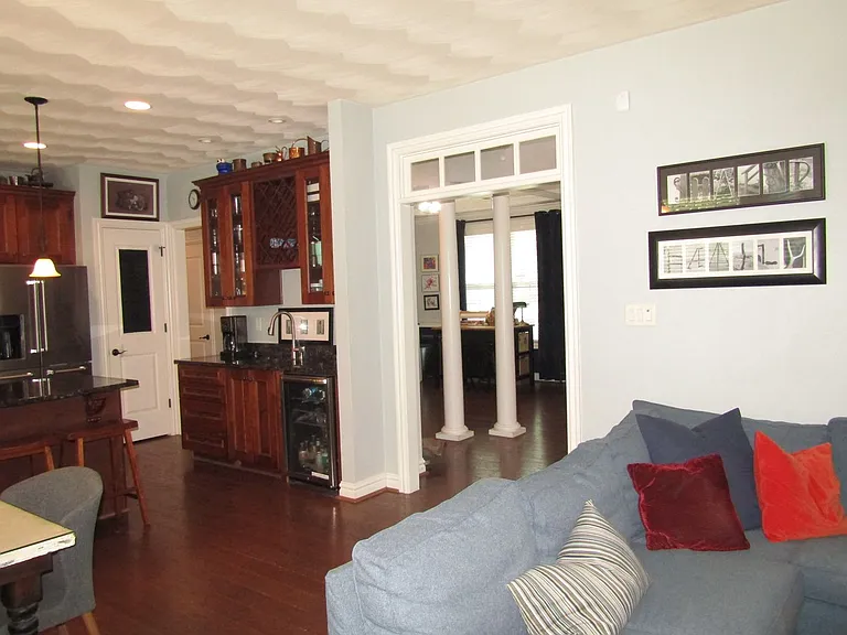 2084 Kittridge Dr — Photo 13