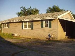 1232 Peacock Ln, Bradley, IL 60915