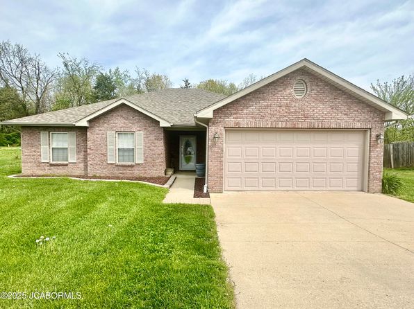 1911 Chouteau Ln, Boonville, MO 65233