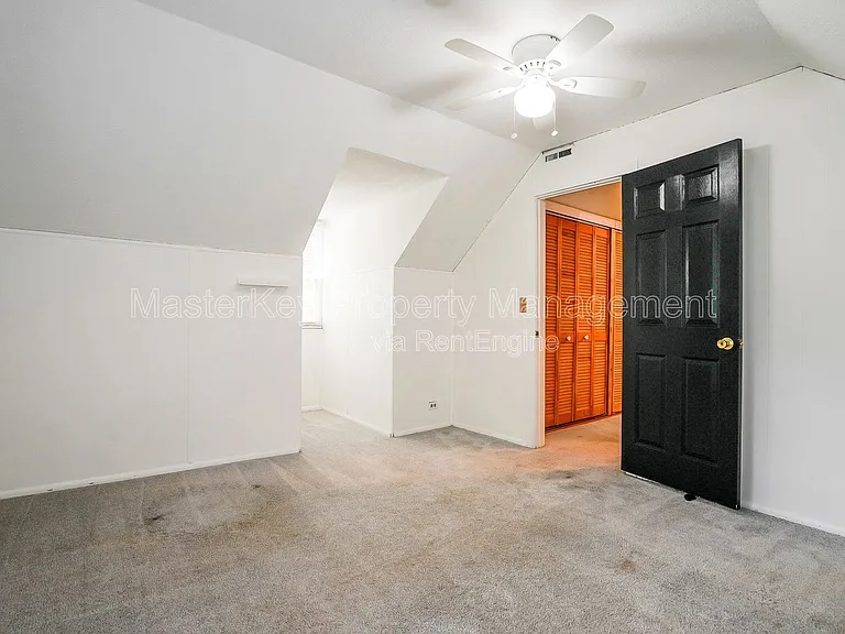 8912 Taymouth Ct — Photo 10