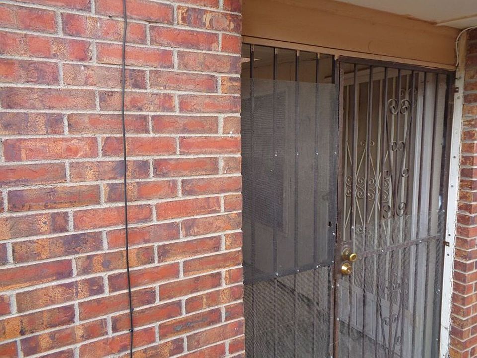1st image of 3001 E Glen Dr APT C