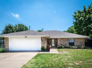 2001 Tippy Ter, Edgecliff Village, TX 76134