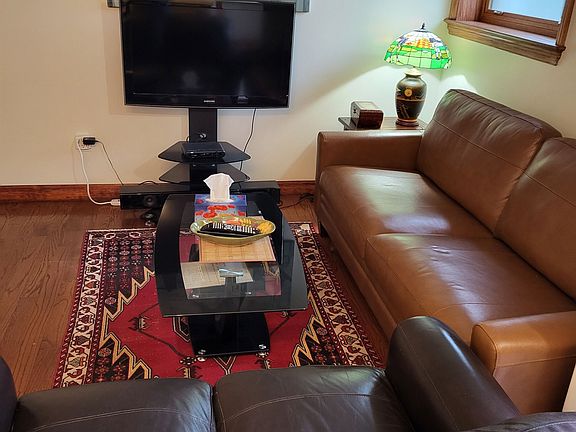 4th image of 20 Glen Gordon Rd #4