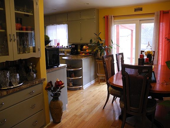 5th image of 1415 Sugar Creek Dr