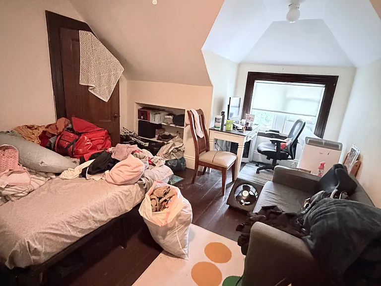 149 Strathmore Rd #10 — Photo 6