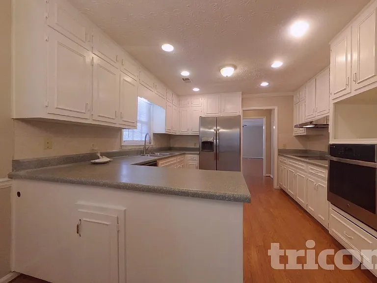 1516 Maple Ridge Dr — Photo 5