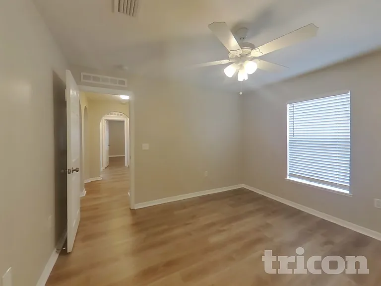 822 Brenton Leaf Dr — Photo 8
