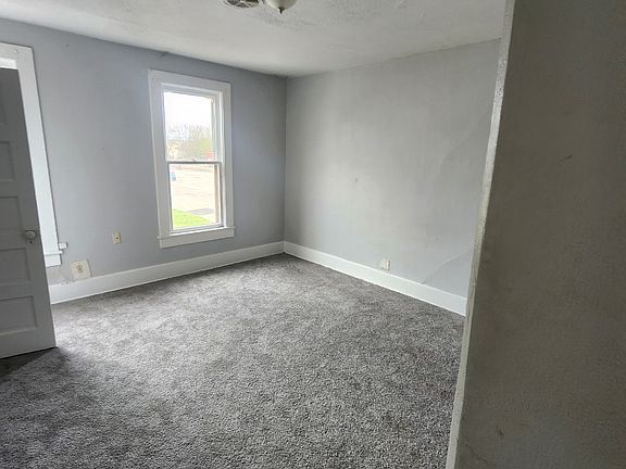 4th image of 31 Wyoming St