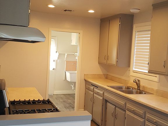5th image of 20723 Thornlake Ave