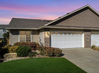 2689 Hawk Ridge Ct SE, Rochester, MN 55904